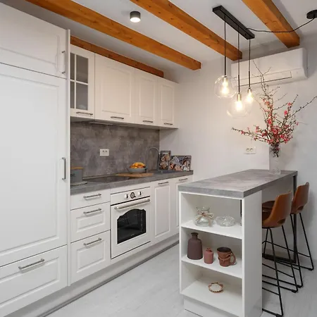 Piazzetta Apartment